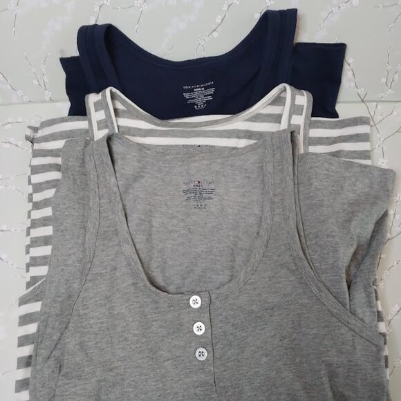 3 Tommy Hilfiger Tank Tops - Picture 3 of 12